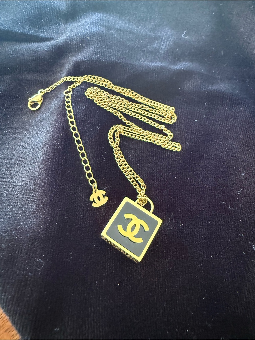 ChaneI Gold and Black Chunky Pendant on 17” Gold Necklace - Picture 3 of 14